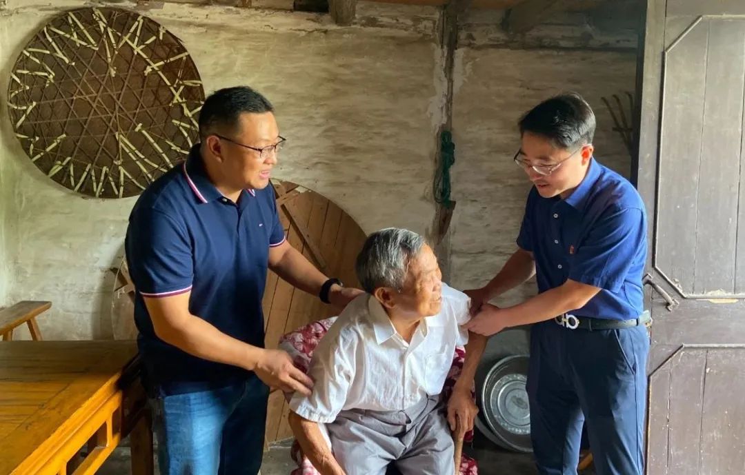 飲水思源，不忘社會責任——迅實科技情系家鄉(xiāng)公益行_浙江迅實科技有限公司_548300953.jpeg