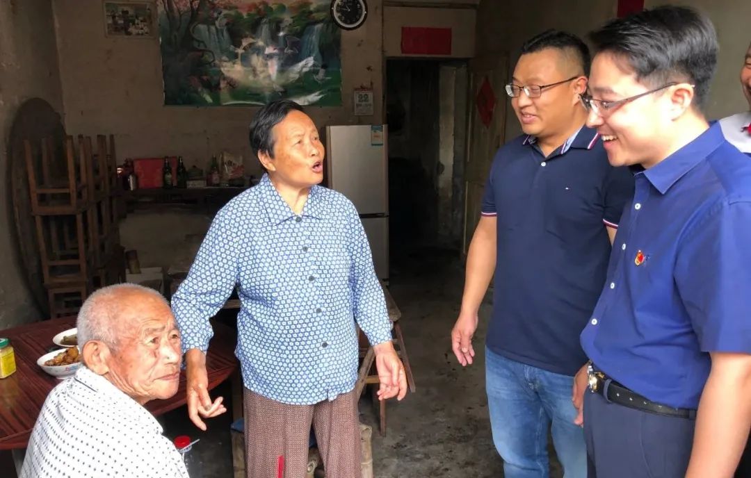 飲水思源，不忘社會責任——迅實科技情系家鄉(xiāng)公益行_浙江迅實科技有限公司_548302312.jpeg